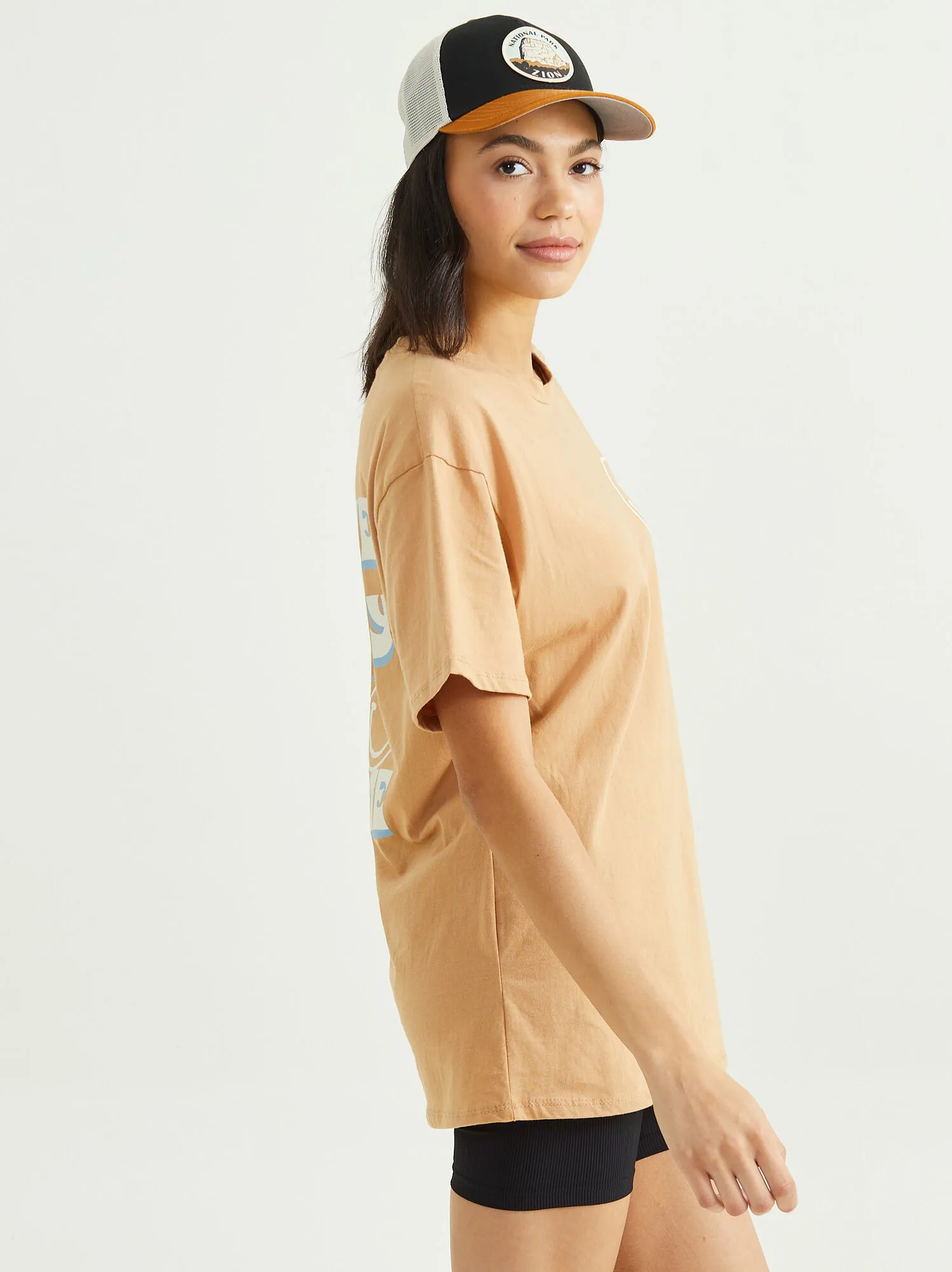 Clothing 2 Clothing - Image 2